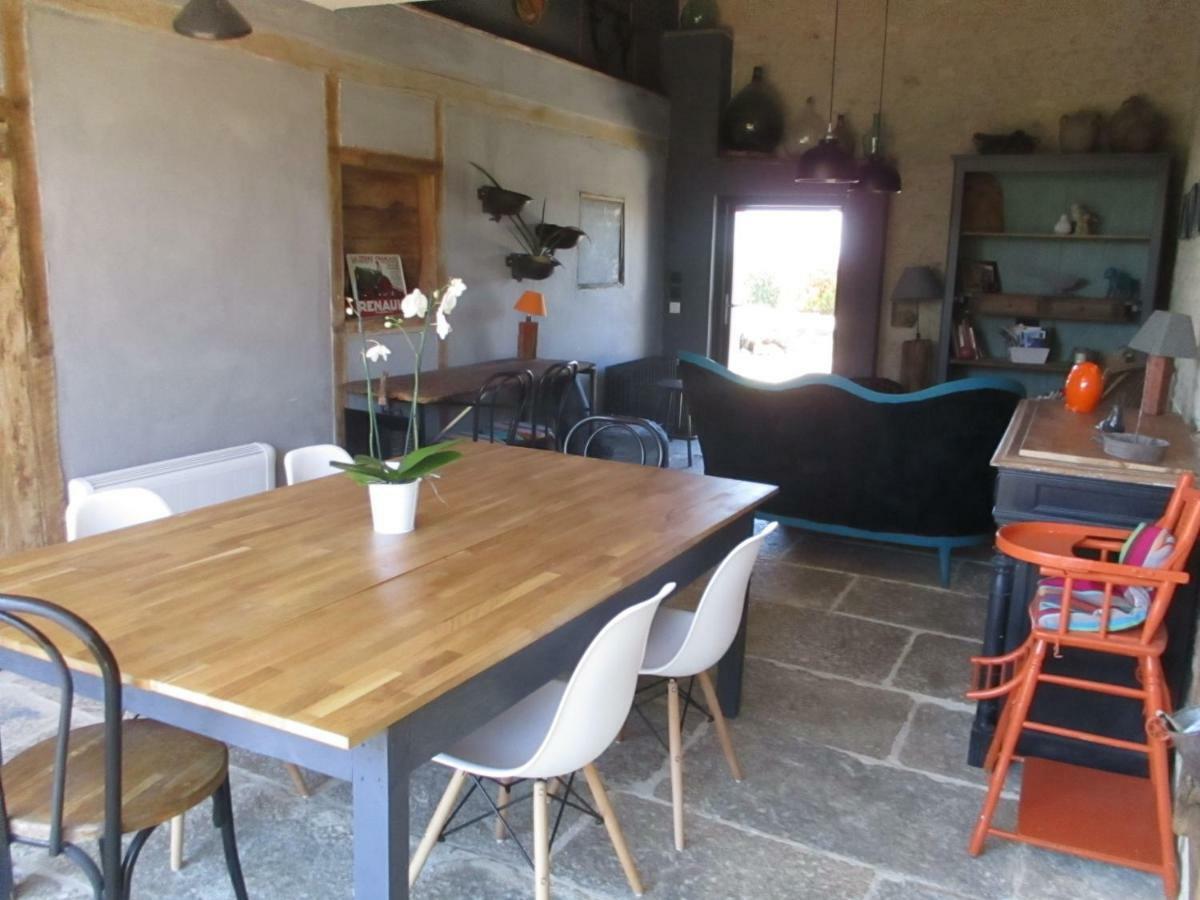 La Grange Aux Hirondelles Bed and Breakfast Sancoins Eksteriør billede