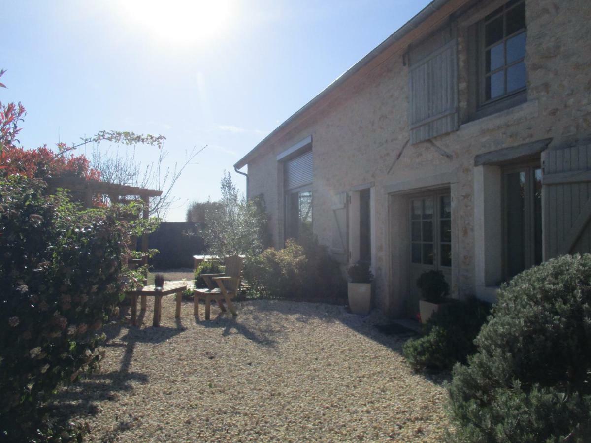 La Grange Aux Hirondelles Bed and Breakfast Sancoins Eksteriør billede